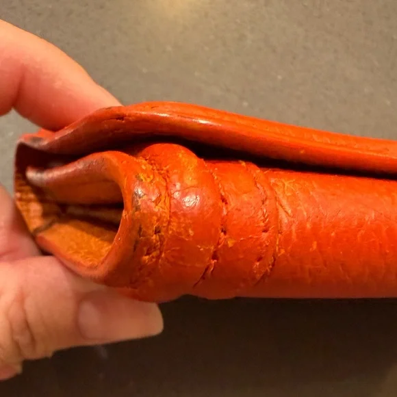 Chloé Orange Leather Continental Wallet in GUC - Picture 3 of 14